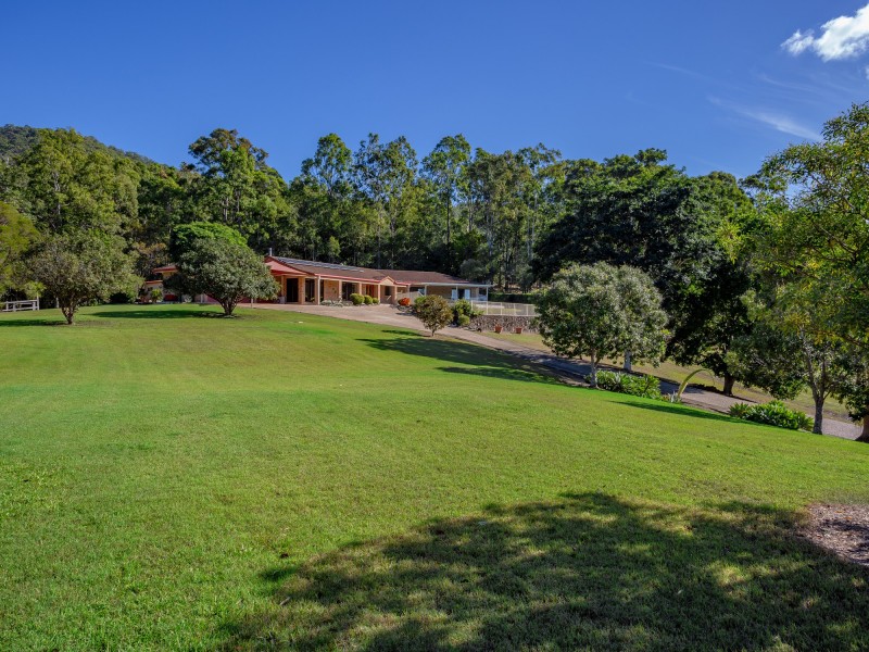 20 Valhalla Court, Tallai QLD 4213