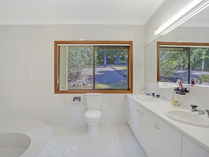 20 Valhalla Court, Tallai QLD 4213
