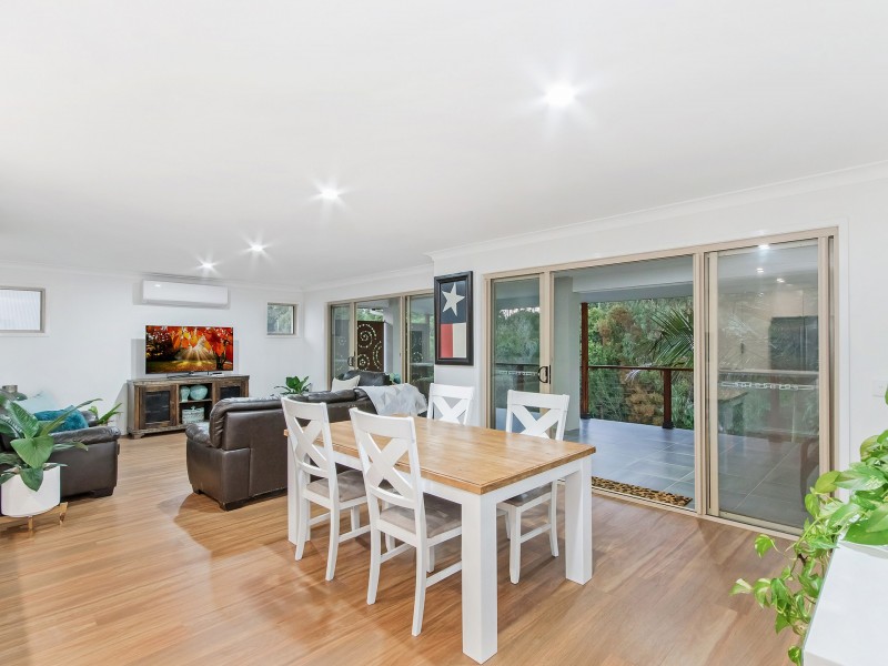 30 Willow Tree Drive, Reedy Creek QLD 4227