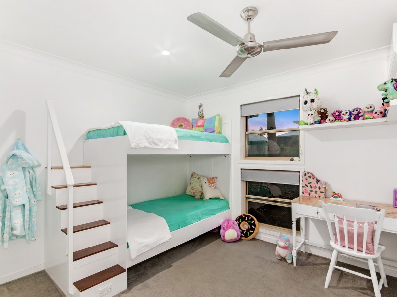 30 Willow Tree Drive, Reedy Creek QLD 4227