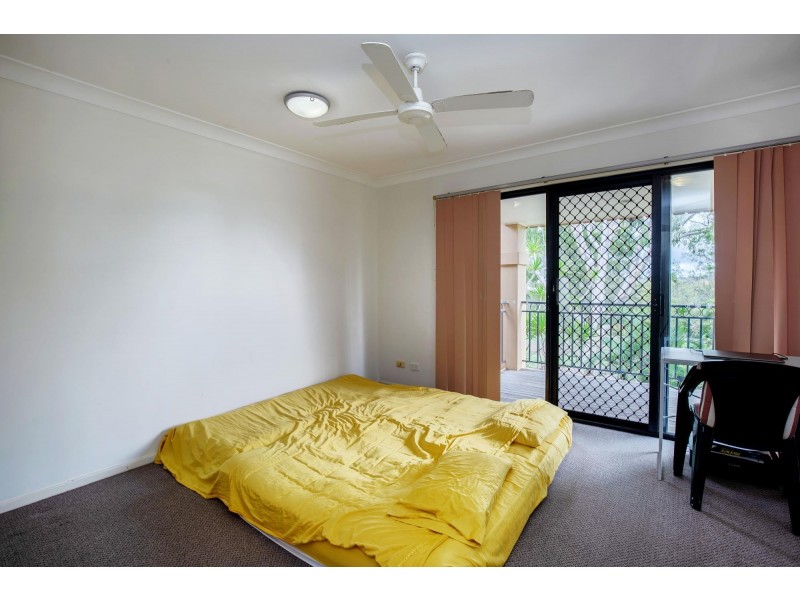 284/125 Hansford Road, Coombabah QLD 4216