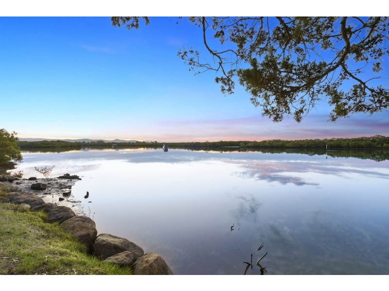 284/125 Hansford Road, Coombabah QLD 4216