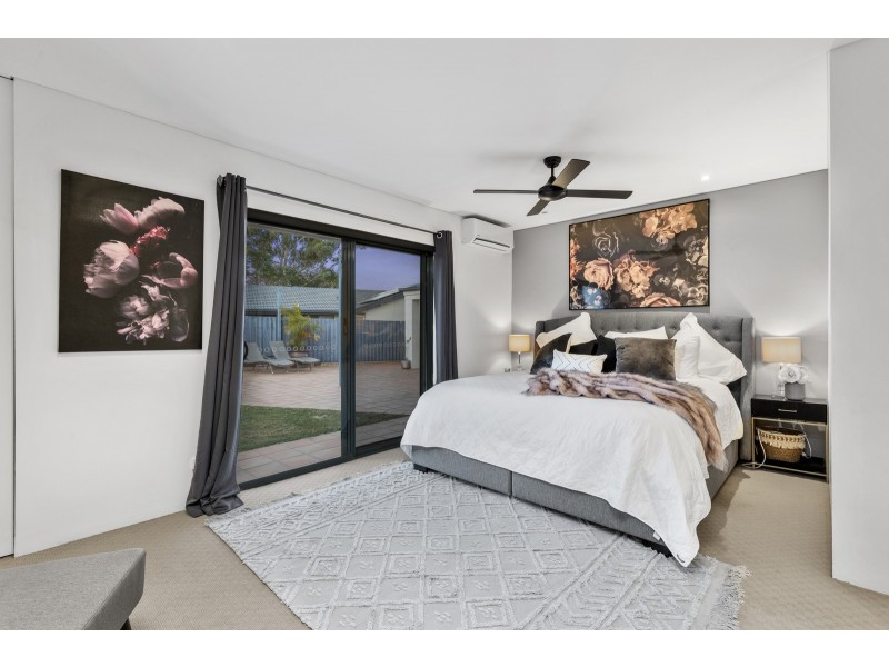 9 Goroka Court, Clear Island Waters QLD 4226