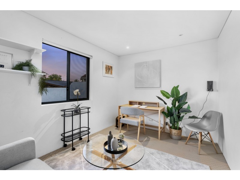 9 Goroka Court, Clear Island Waters QLD 4226