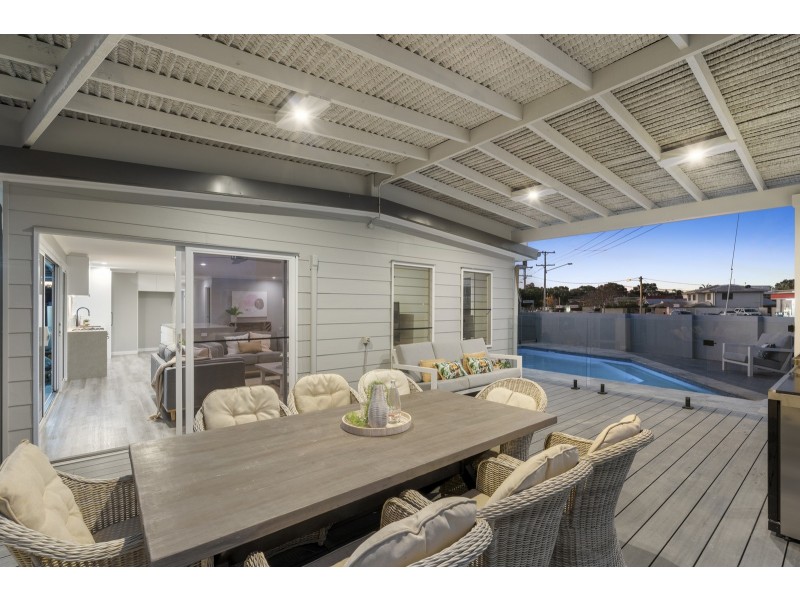 216 Bayview Street, Runaway Bay QLD 4216