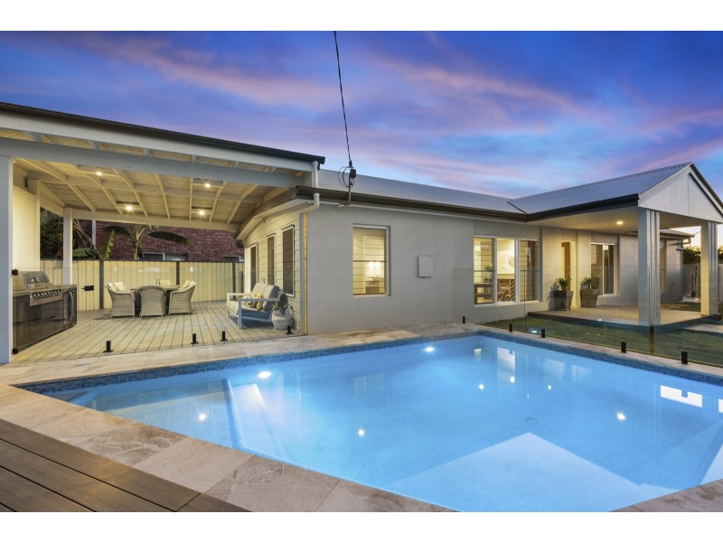 216 Bayview Street, Runaway Bay QLD 4216