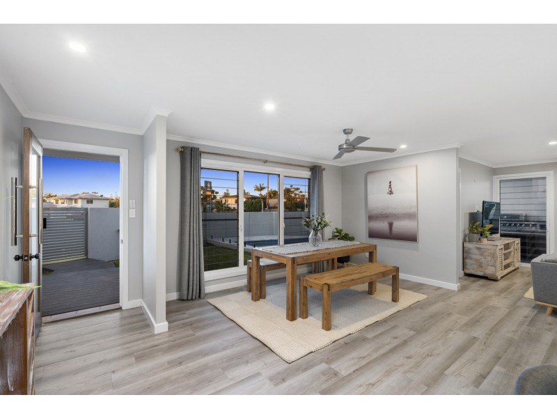 216 Bayview Street, Runaway Bay QLD 4216