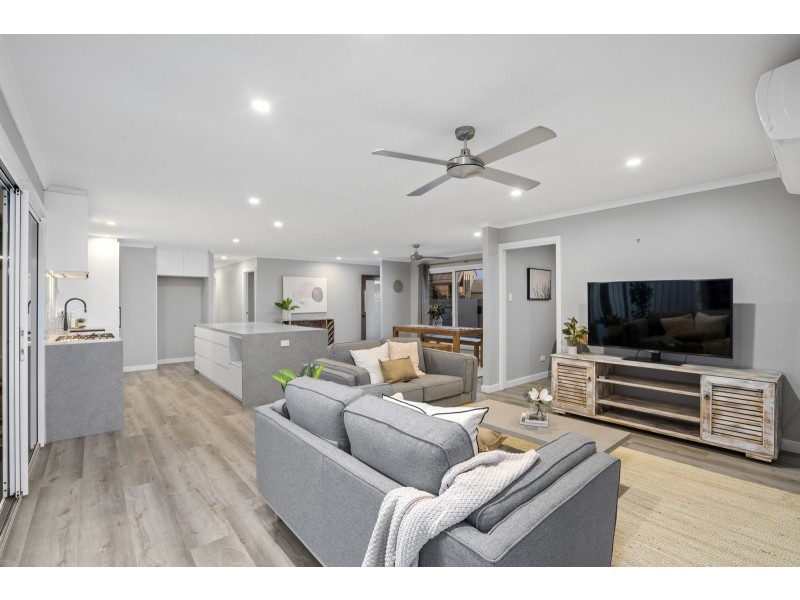 216 Bayview Street, Runaway Bay QLD 4216