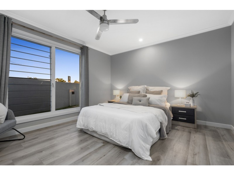 216 Bayview Street, Runaway Bay QLD 4216