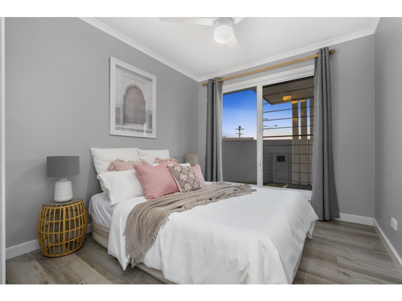 216 Bayview Street, Runaway Bay QLD 4216