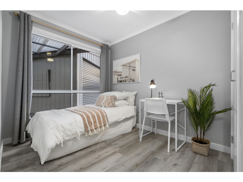 216 Bayview Street, Runaway Bay QLD 4216