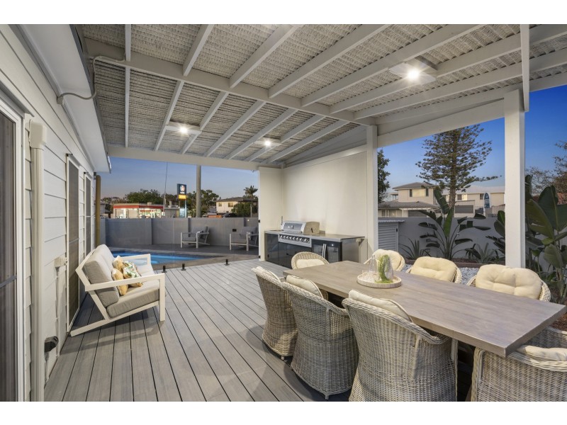 216 Bayview Street, Runaway Bay QLD 4216