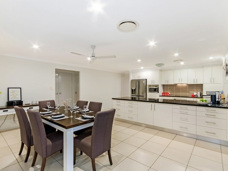 16 Hewson Court, Mudgeeraba QLD 4213