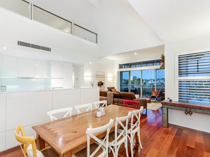 2/802 Glades Drive, Robina QLD 4226