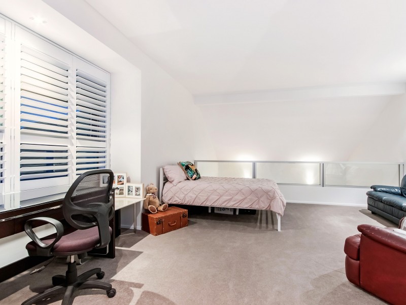 2/802 Glades Drive, Robina QLD 4226