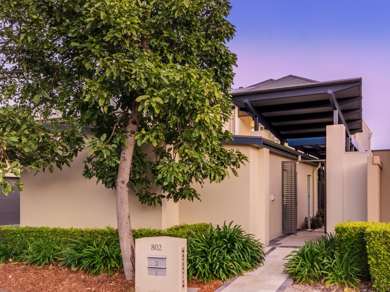2/802 Glades Drive, Robina QLD 4226