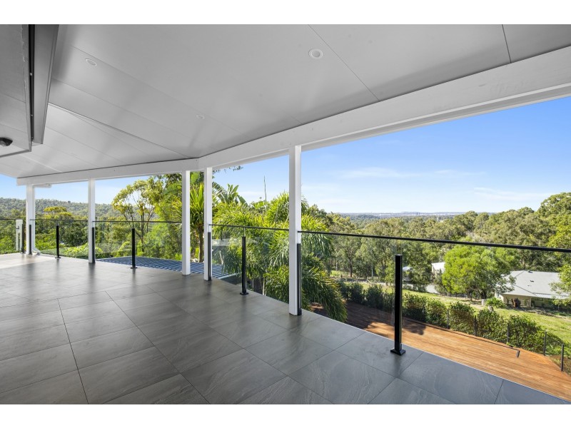 24 Glenrowan Drive, Tallai QLD 4213