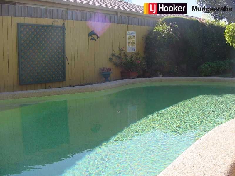 34 Merridown Drive, Merrimac QLD 4226