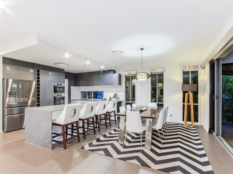 10 Wilcox Close, Reedy Creek QLD 4227