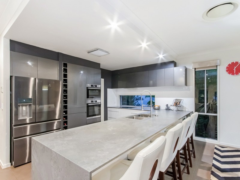 10 Wilcox Close, Reedy Creek QLD 4227