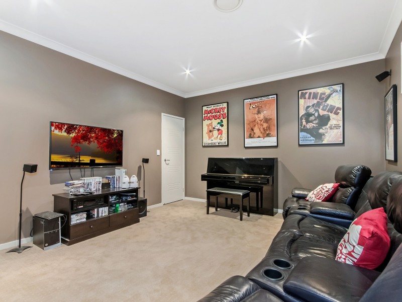 10 Wilcox Close, Reedy Creek QLD 4227