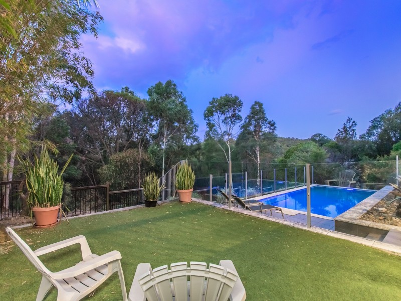 10 Wilcox Close, Reedy Creek QLD 4227