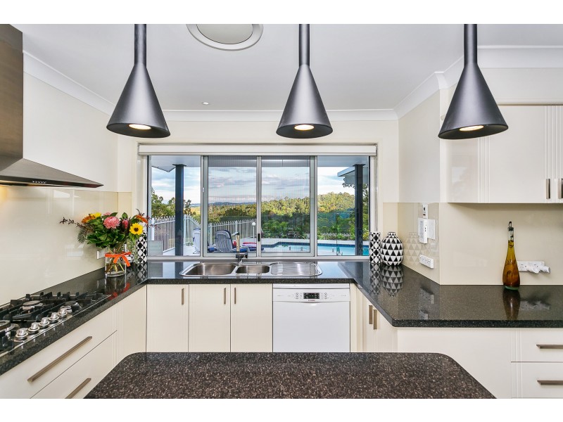 16 Glenrowan Drive, Tallai QLD 4213