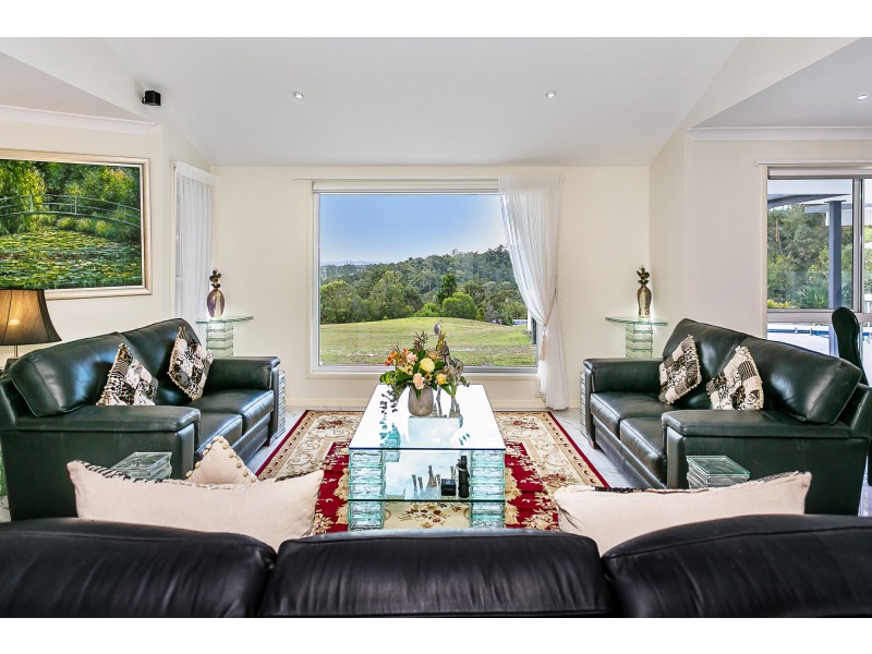 16 Glenrowan Drive, Tallai QLD 4213