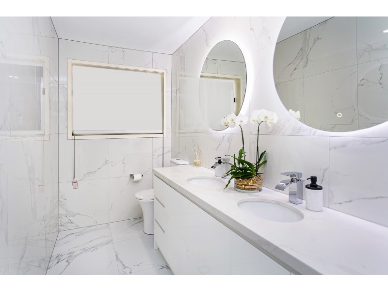 16 Glenrowan Drive, Tallai QLD 4213