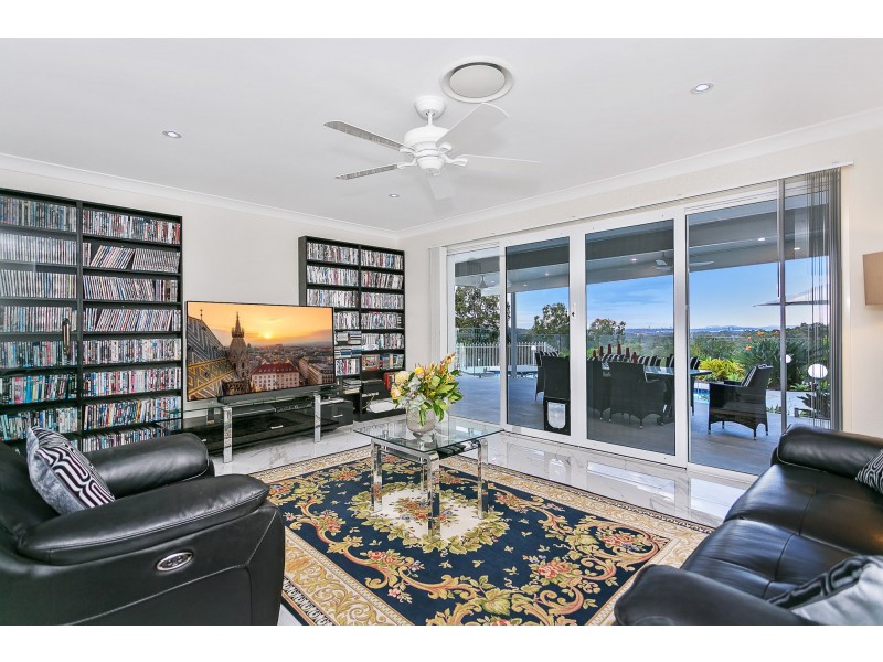 16 Glenrowan Drive, Tallai QLD 4213