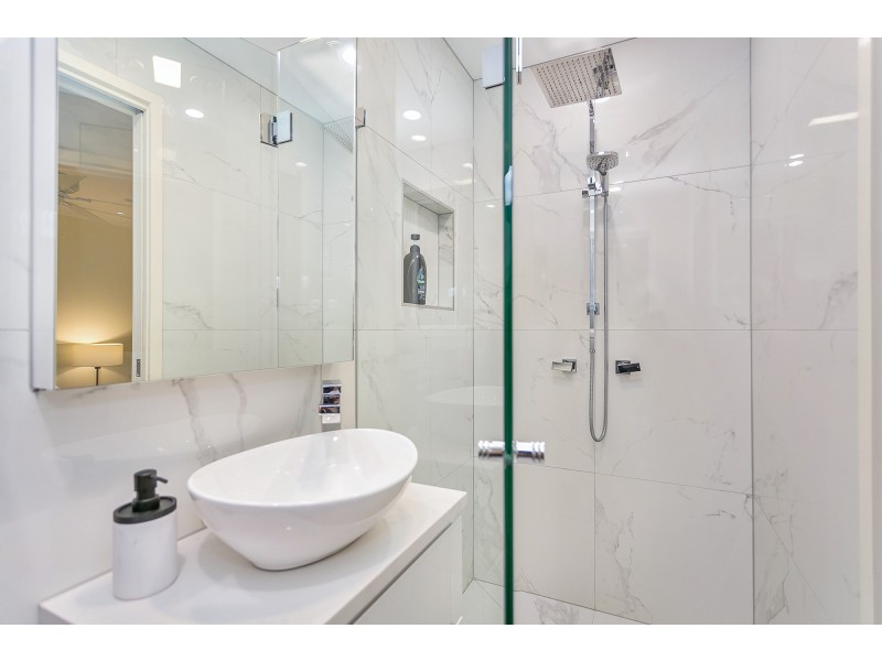 16 Glenrowan Drive, Tallai QLD 4213