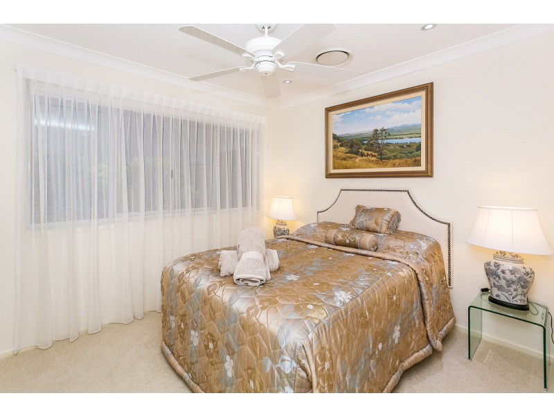 16 Glenrowan Drive, Tallai QLD 4213