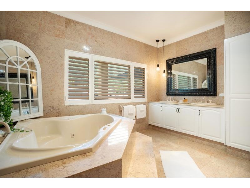 17 Lowry Court, Neranwood QLD 4213