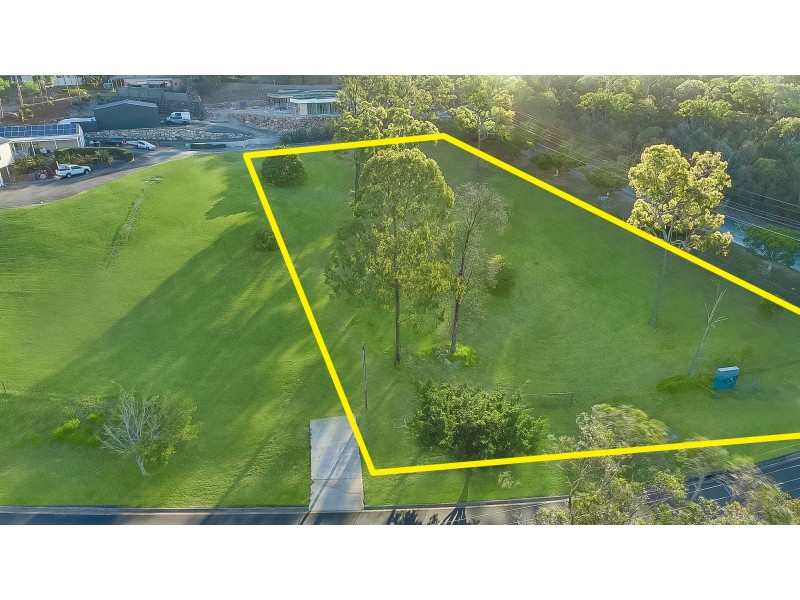 100 San Fernando Drive, Worongary QLD 4213