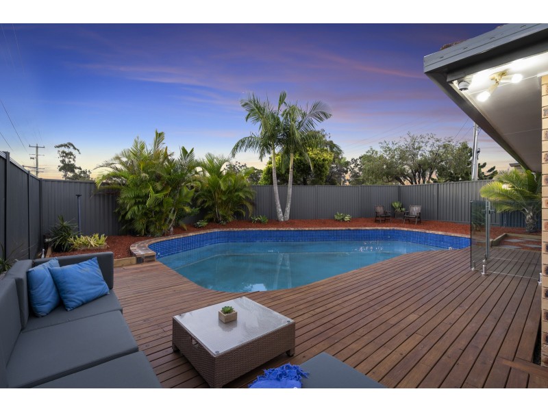 33 McCowan Street, Ashmore QLD 4214