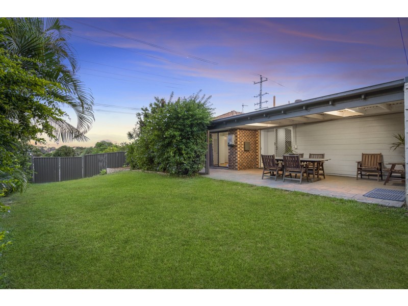 33 McCowan Street, Ashmore QLD 4214