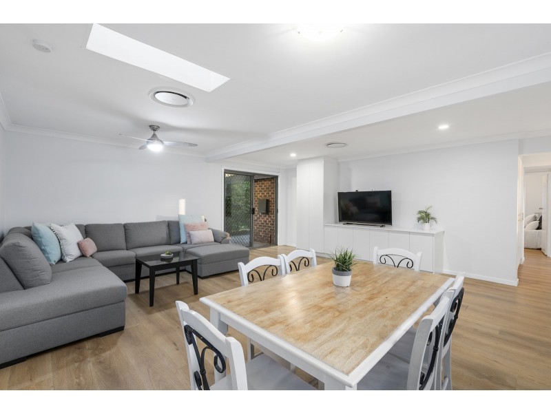 33 McCowan Street, Ashmore QLD 4214