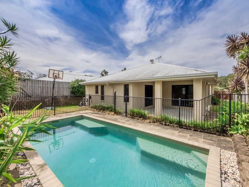 106 Observatory Drive, Reedy Creek QLD 4227