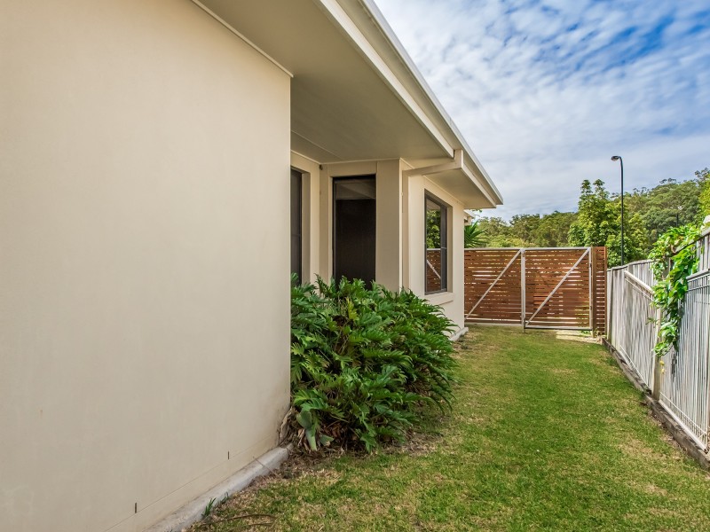 106 Observatory Drive, Reedy Creek QLD 4227