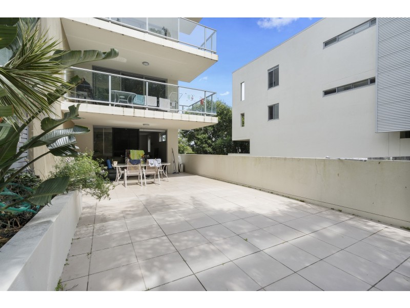 1/154 Musgrave Avenue, Southport QLD 4215