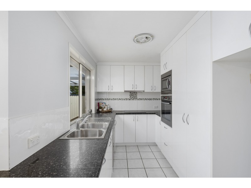 22 Oakdale Avenue, Nerang QLD 4211