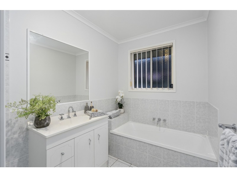 22 Oakdale Avenue, Nerang QLD 4211