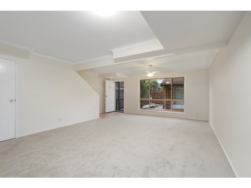 20/18 Bottlewood Court, Burleigh Waters QLD 4220
