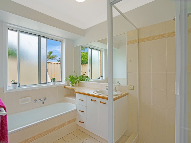 52 Ziedan Drive, Mudgeeraba QLD 4213