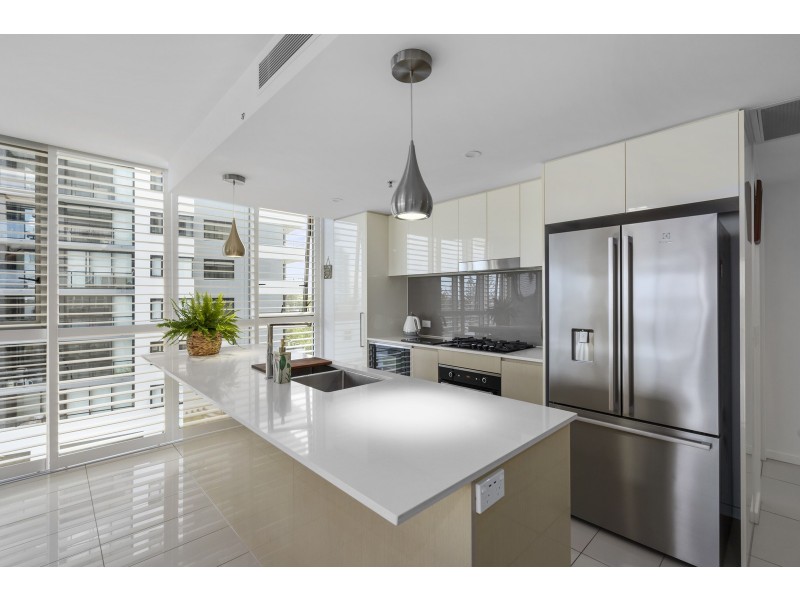 504/378 Marine Parade, Labrador QLD 4215