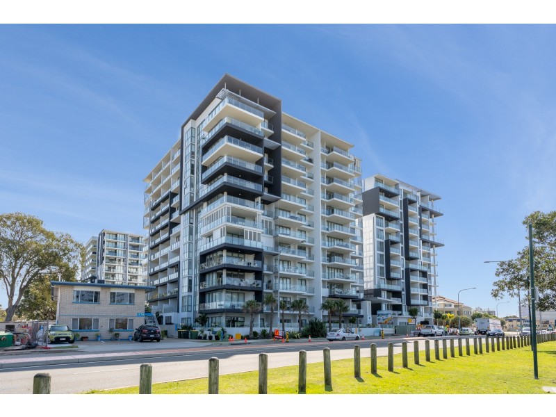 504/378 Marine Parade, Labrador QLD 4215