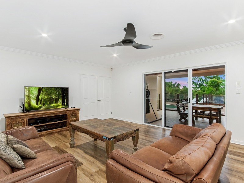 25 Southern Skies Avenue, Reedy Creek QLD 4227