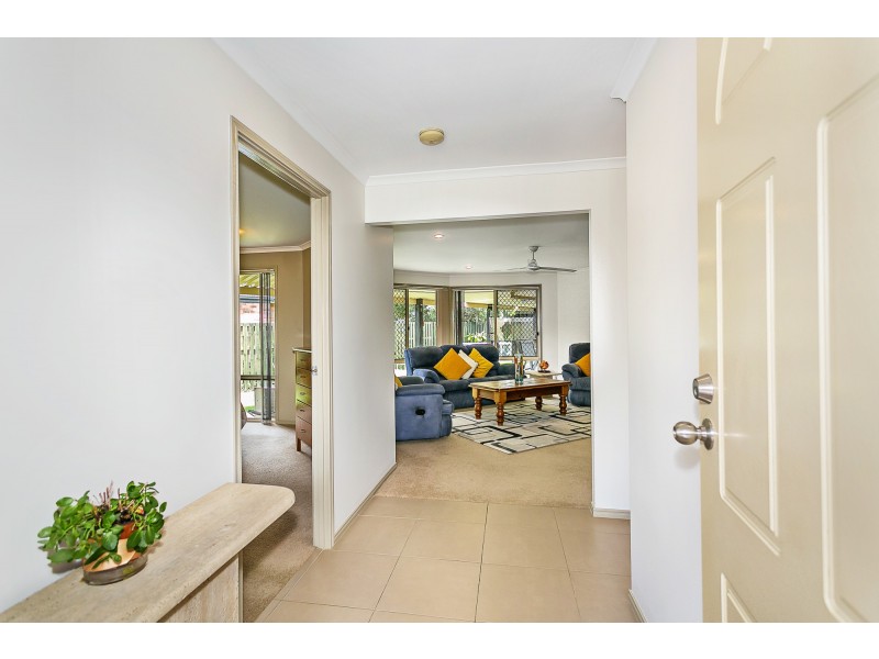 38 Dowson Esplanade, Mudgeeraba QLD 4213