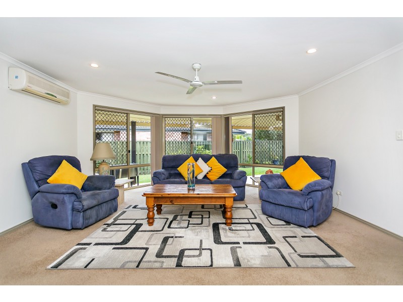 38 Dowson Esplanade, Mudgeeraba QLD 4213