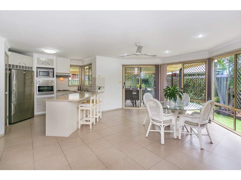 38 Dowson Esplanade, Mudgeeraba QLD 4213